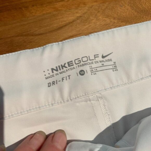 Nike golf, tennis, pickleball skort, Sz 10, EUC, pockets, front zip, all white - Picture 7 of 16
